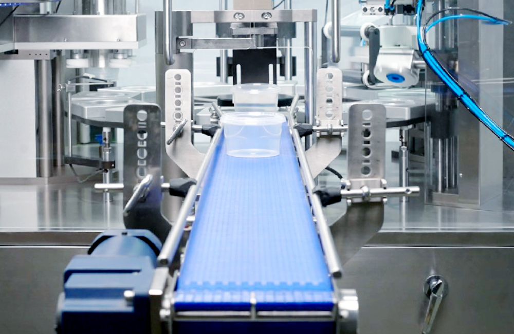 Fully automatic packaging production line